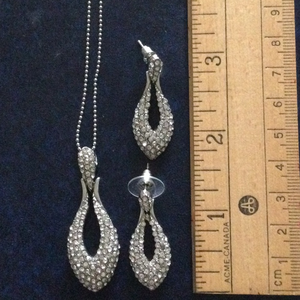 Necklace with earrings set - Picture 5 of 5